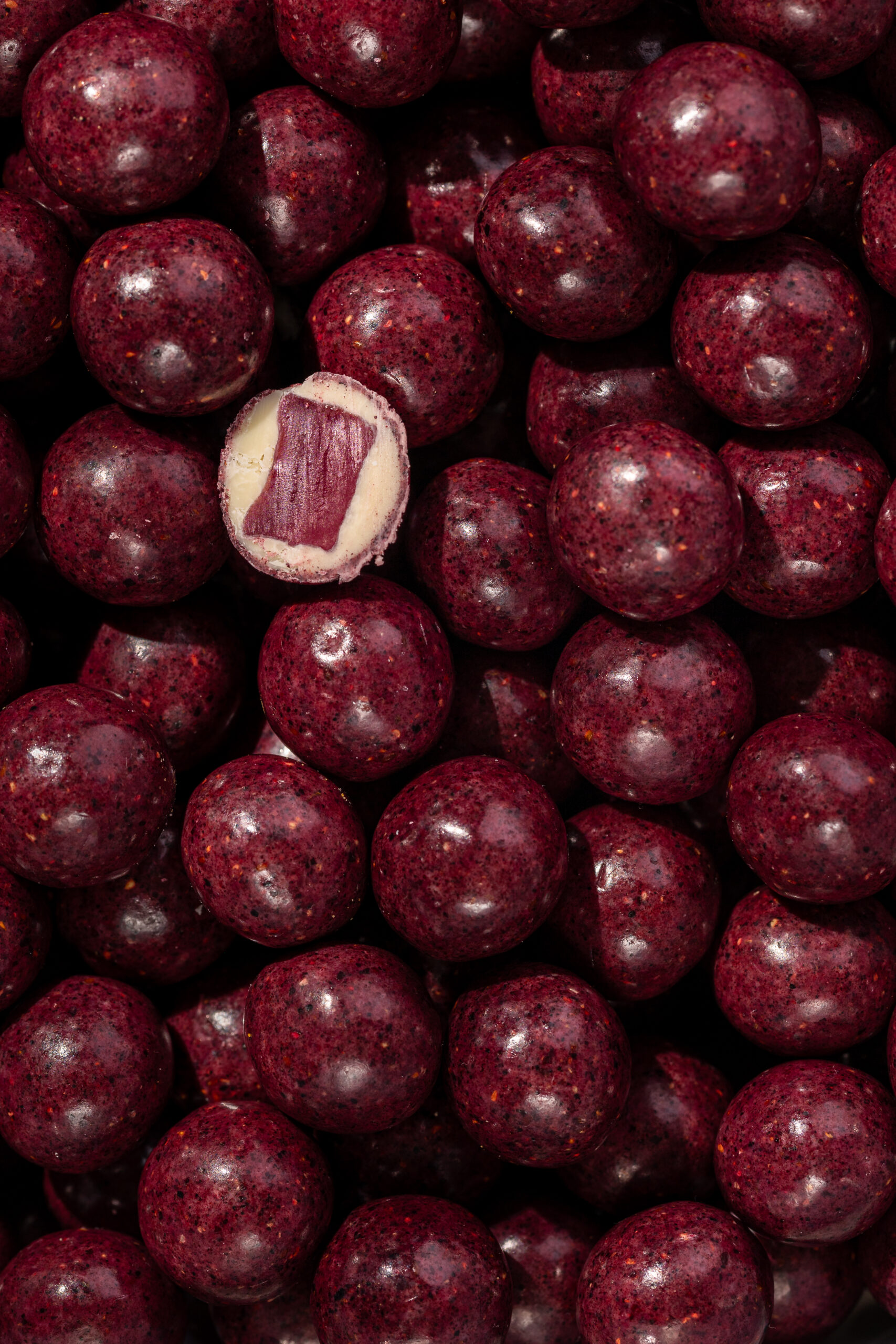 BOX THE ORIGINAL Dark Raspberry vingummi med mørk chokolade BOX THE ORIGINAL Dark Raspberry vingummi med mørk chokolade